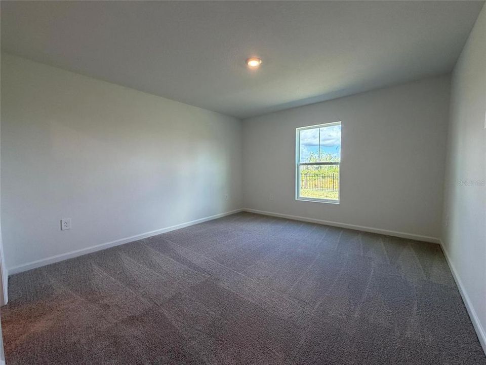 For Rent: $2,250 (4 beds, 2 baths, 1824 Square Feet)