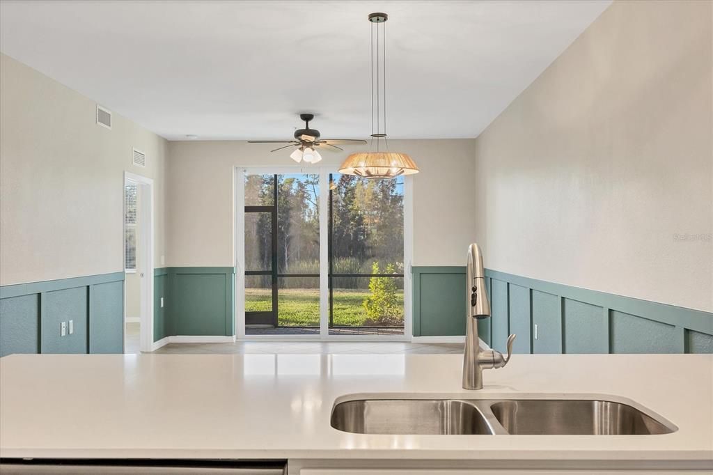 На продажу: $215,000 (2 спален, 2 ванн, 1194 Квадратных фут)