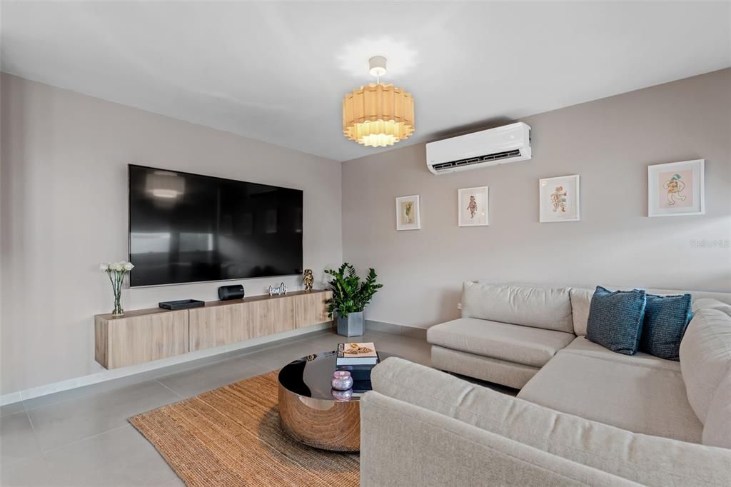 En Venta: $1,398,000 (4 camas, 3 baños, 2324 Pies cuadrados)