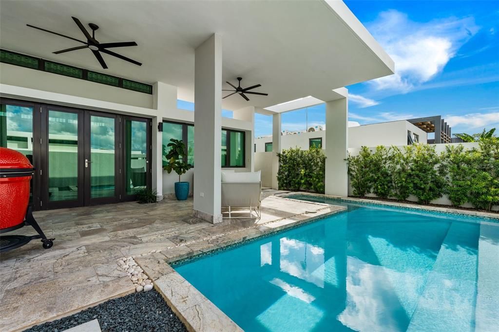 En Venta: $1,398,000 (4 camas, 3 baños, 2324 Pies cuadrados)