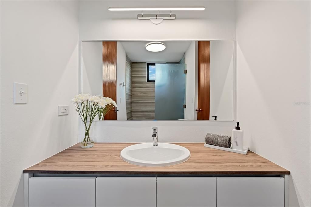 En Venta: $1,398,000 (4 camas, 3 baños, 2324 Pies cuadrados)