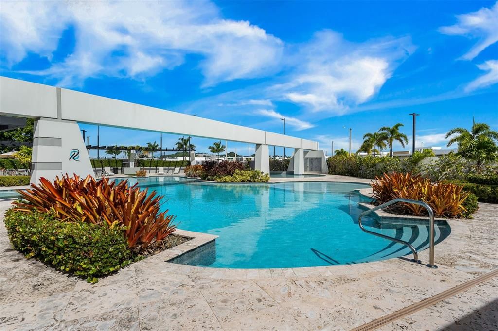 En Venta: $1,398,000 (4 camas, 3 baños, 2324 Pies cuadrados)