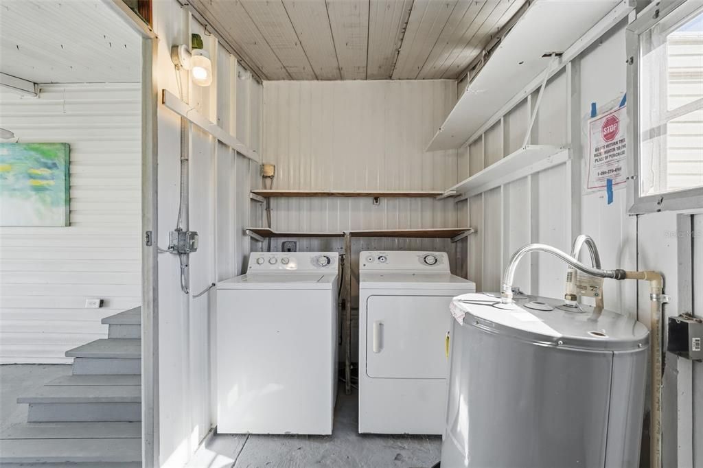 待售: $99,990 (2 贝兹, 2 浴室, 825 平方英尺)