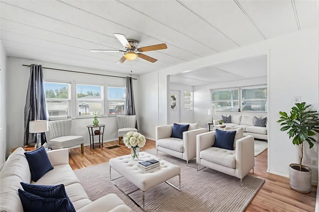 待售: $99,990 (2 贝兹, 2 浴室, 825 平方英尺)