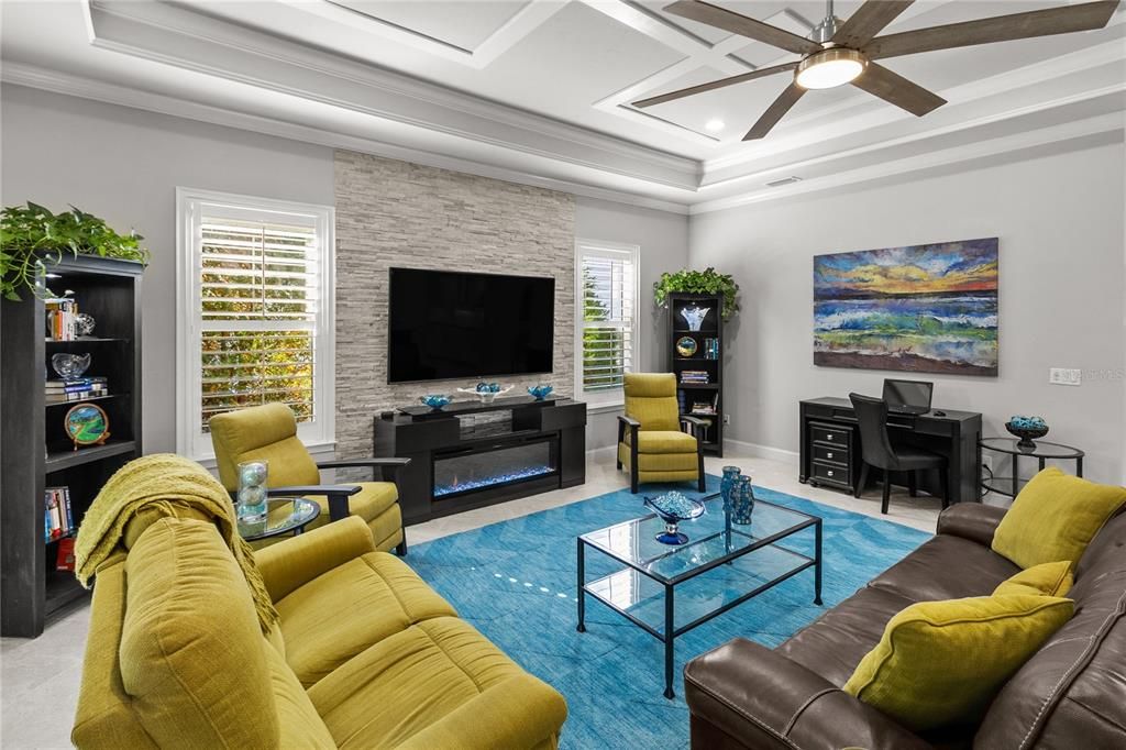 For Sale: $735,000 (5 beds, 3 baths, 2638 Square Feet)