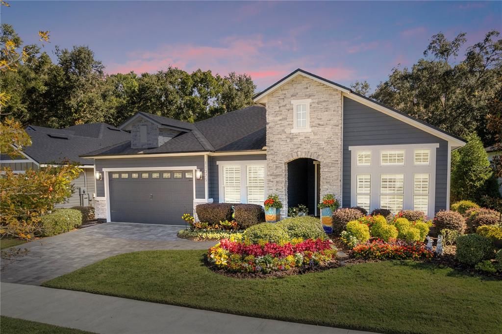 For Sale: $735,000 (5 beds, 3 baths, 2638 Square Feet)