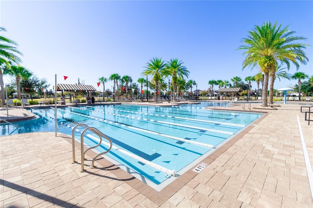 For Sale: $735,000 (5 beds, 3 baths, 2638 Square Feet)