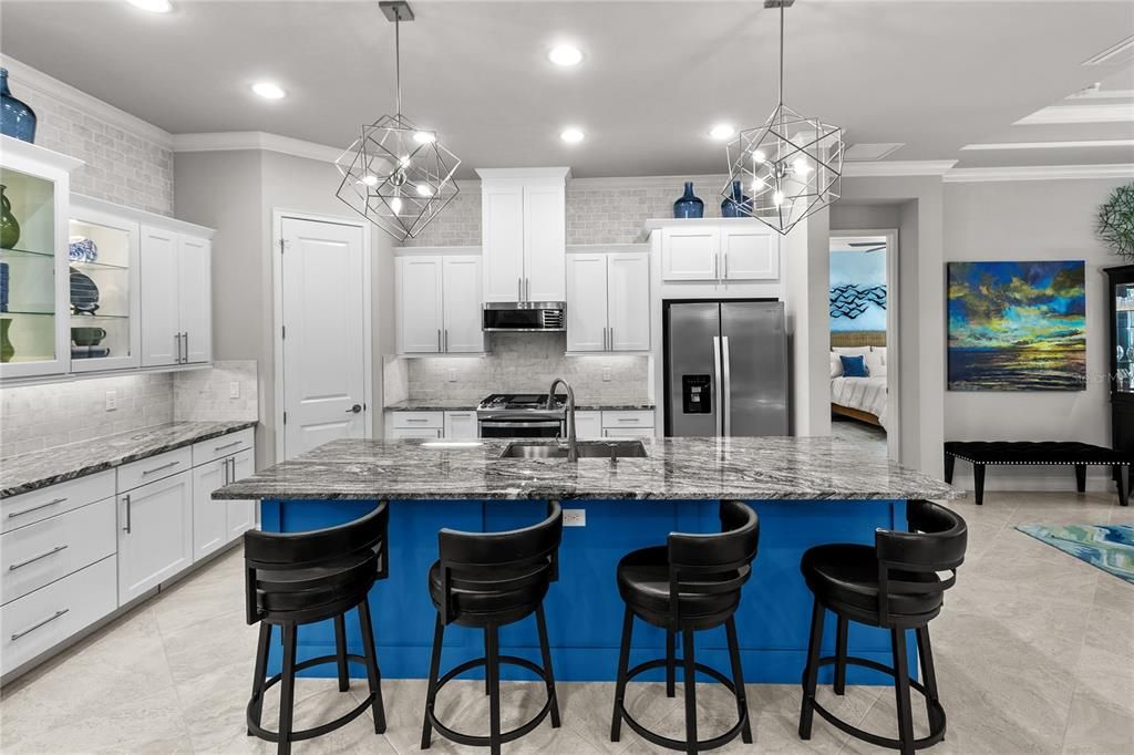 For Sale: $735,000 (5 beds, 3 baths, 2638 Square Feet)