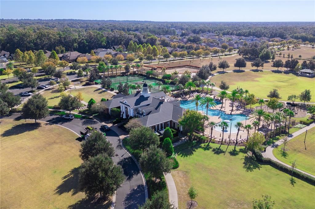 For Sale: $735,000 (5 beds, 3 baths, 2638 Square Feet)