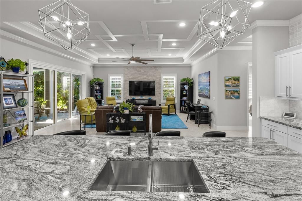 For Sale: $735,000 (5 beds, 3 baths, 2638 Square Feet)