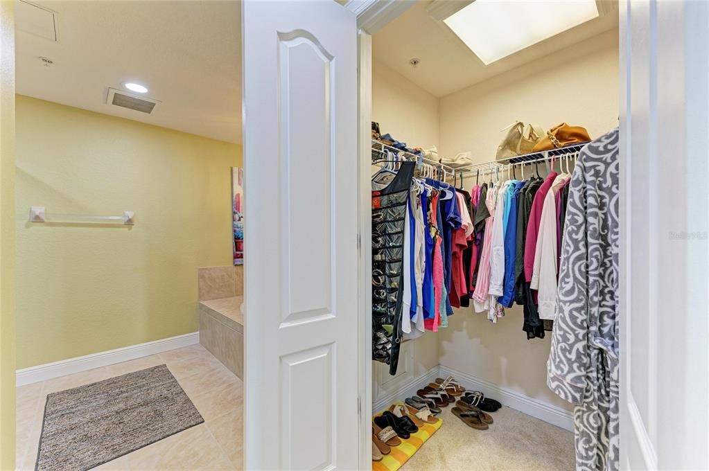 For Sale: $420,000 (3 beds, 2 baths, 2106 Square Feet)