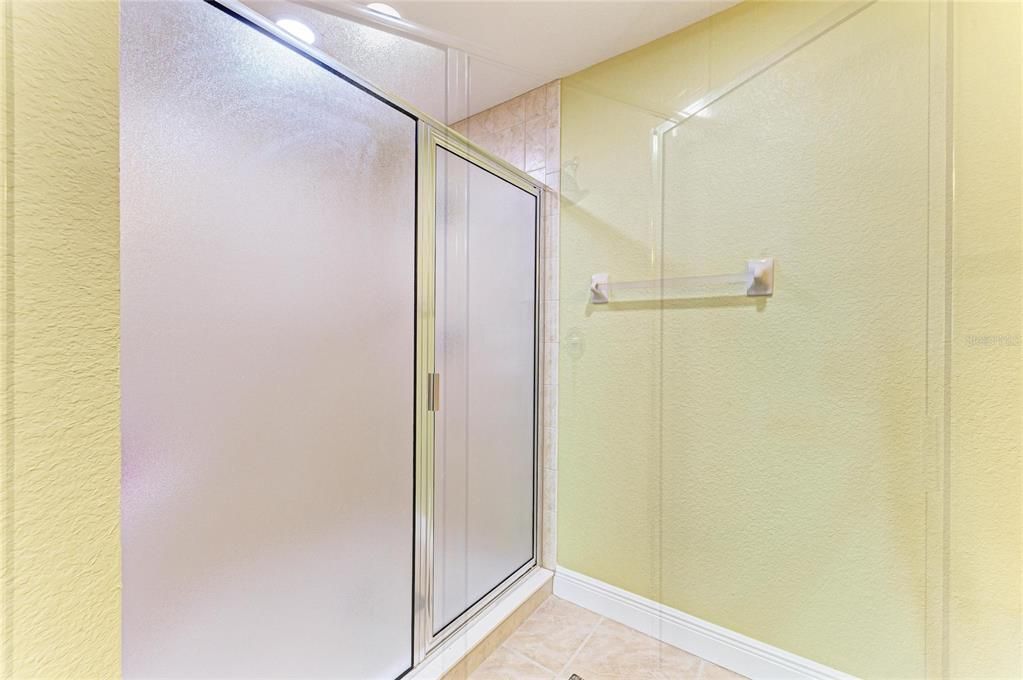 For Sale: $420,000 (3 beds, 2 baths, 2106 Square Feet)