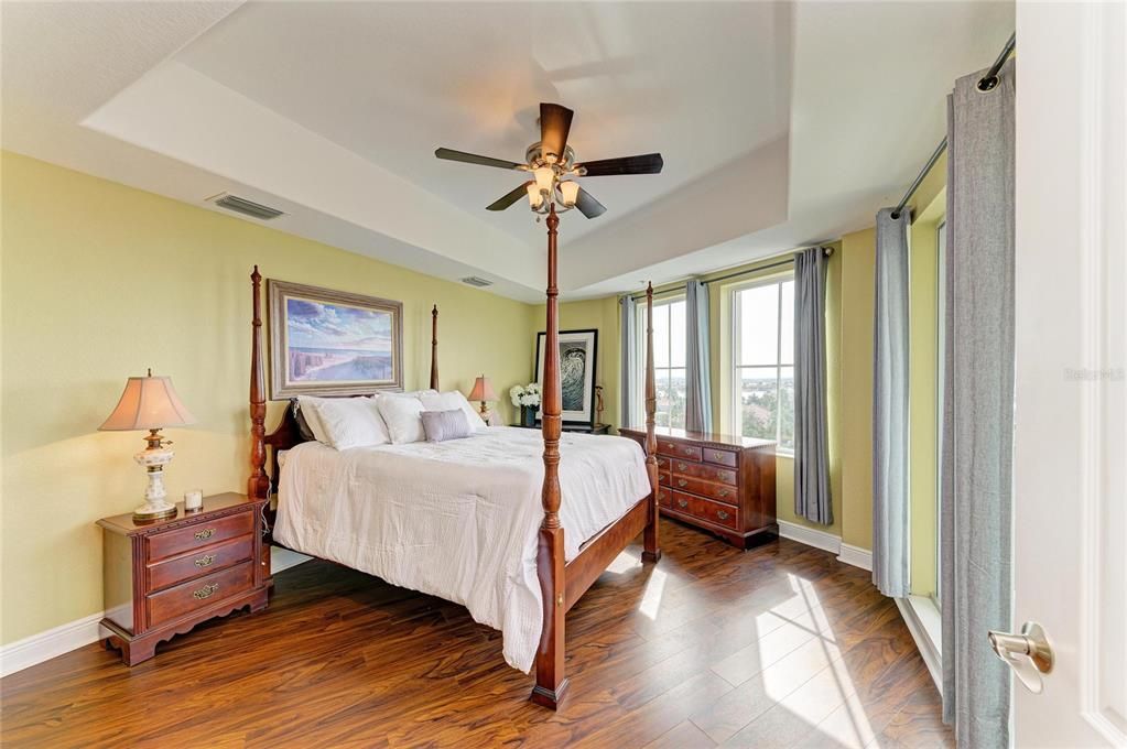 For Sale: $420,000 (3 beds, 2 baths, 2106 Square Feet)