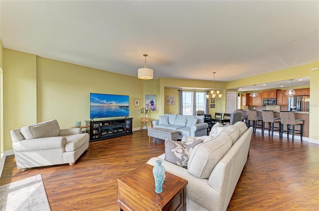 For Sale: $420,000 (3 beds, 2 baths, 2106 Square Feet)