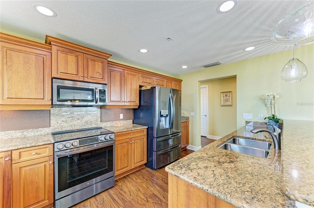 For Sale: $420,000 (3 beds, 2 baths, 2106 Square Feet)