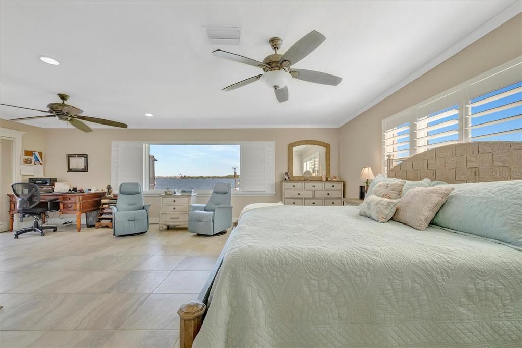 待售: $995,000 (3 贝兹, 3 浴室, 2433 平方英尺)