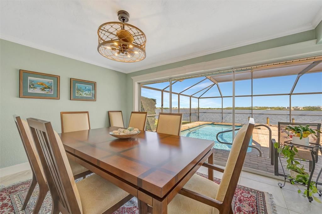 待售: $995,000 (3 贝兹, 3 浴室, 2433 平方英尺)