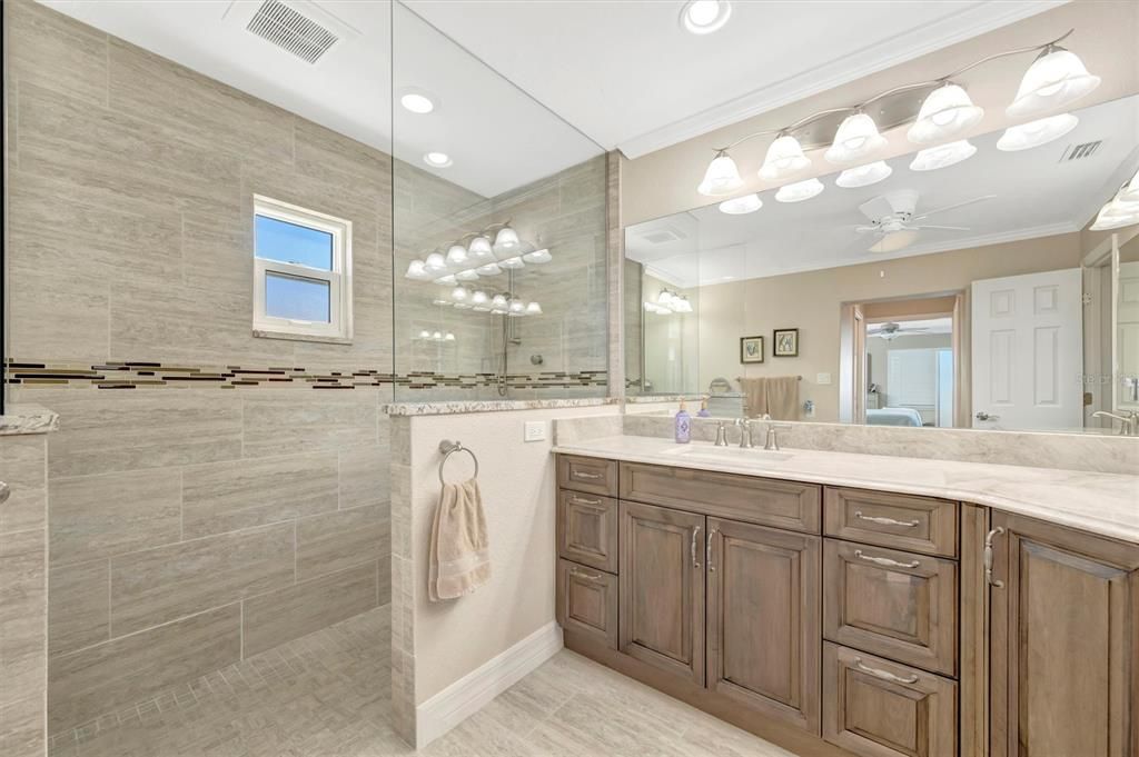 待售: $995,000 (3 贝兹, 3 浴室, 2433 平方英尺)