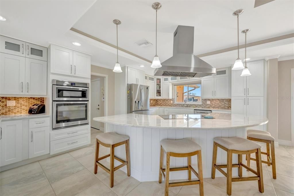 待售: $995,000 (3 贝兹, 3 浴室, 2433 平方英尺)