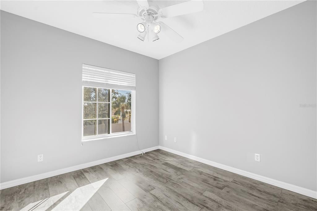 На продажу: $225,000 (3 спален, 2 ванн, 1200 Квадратных фут)