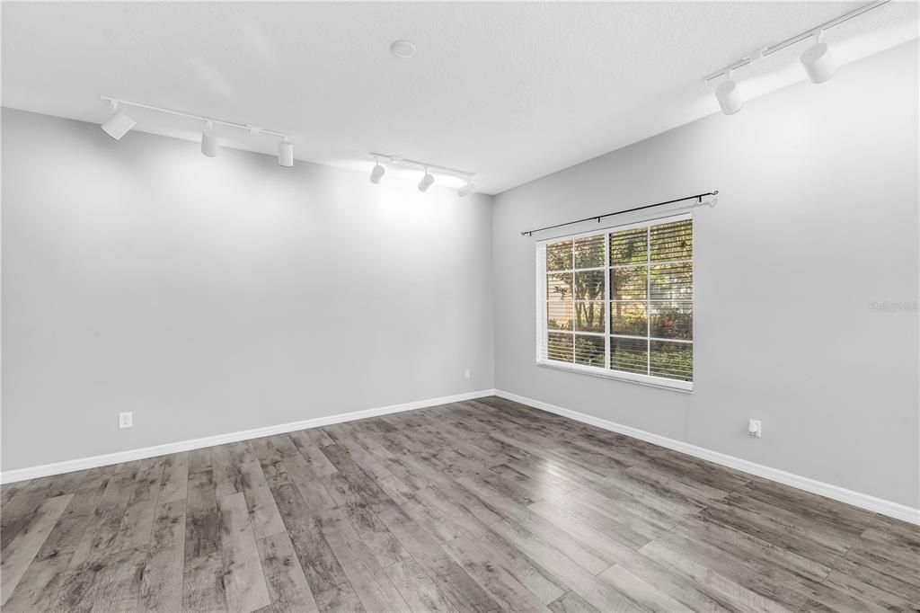 На продажу: $225,000 (3 спален, 2 ванн, 1200 Квадратных фут)