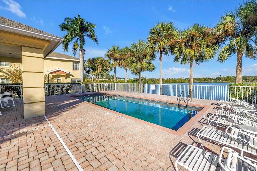 На продажу: $225,000 (3 спален, 2 ванн, 1200 Квадратных фут)