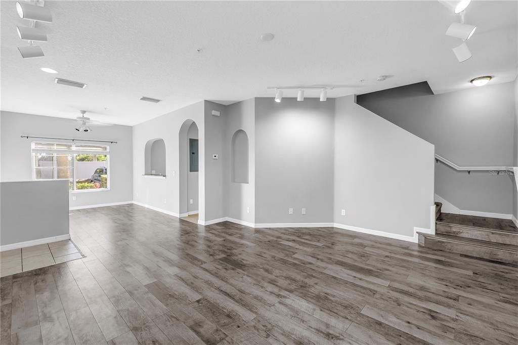 На продажу: $225,000 (3 спален, 2 ванн, 1200 Квадратных фут)