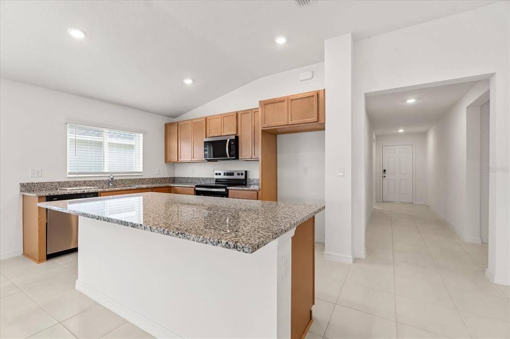 En Venta: $393,140 (4 camas, 2 baños, 2168 Pies cuadrados)