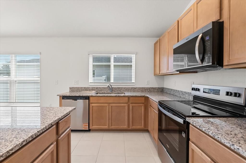 En Venta: $393,140 (4 camas, 2 baños, 2168 Pies cuadrados)