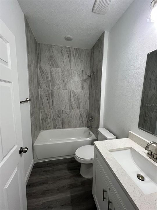 For Sale: $309,900 (4 beds, 2 baths, 1644 Square Feet)