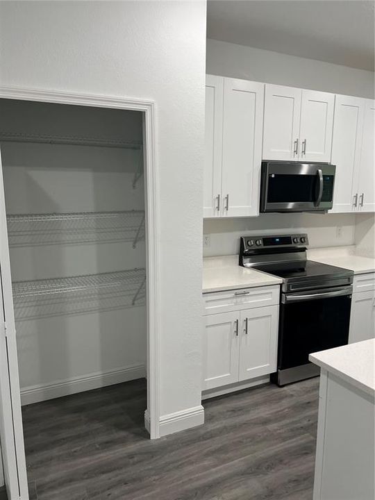 For Sale: $309,900 (4 beds, 2 baths, 1644 Square Feet)