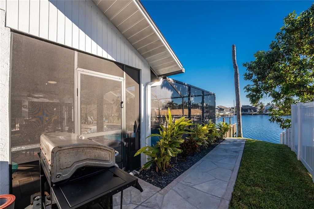 For Sale: $699,000 (3 beds, 2 baths, 2062 Square Feet)