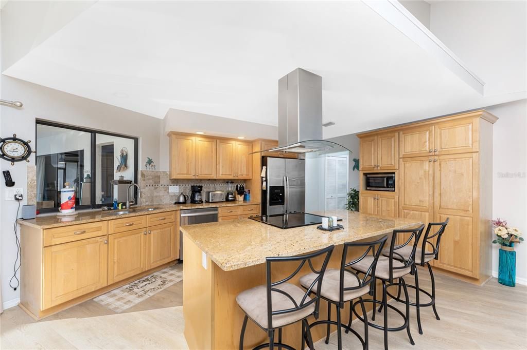 For Sale: $699,000 (3 beds, 2 baths, 2062 Square Feet)