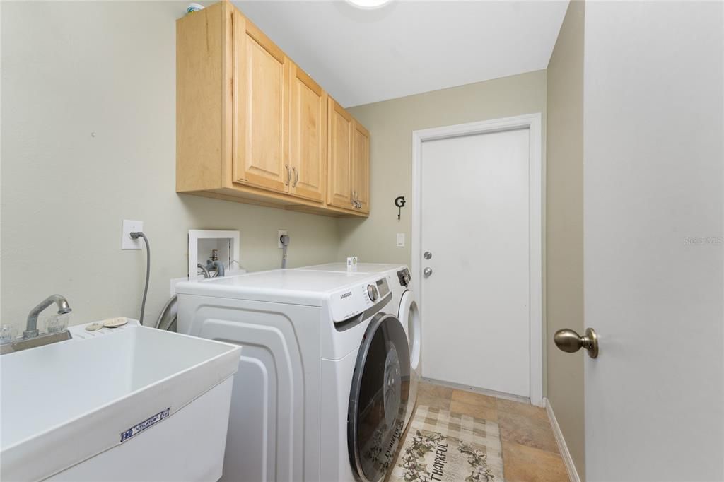 For Sale: $699,000 (3 beds, 2 baths, 2062 Square Feet)