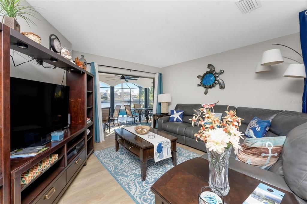 For Sale: $699,000 (3 beds, 2 baths, 2062 Square Feet)