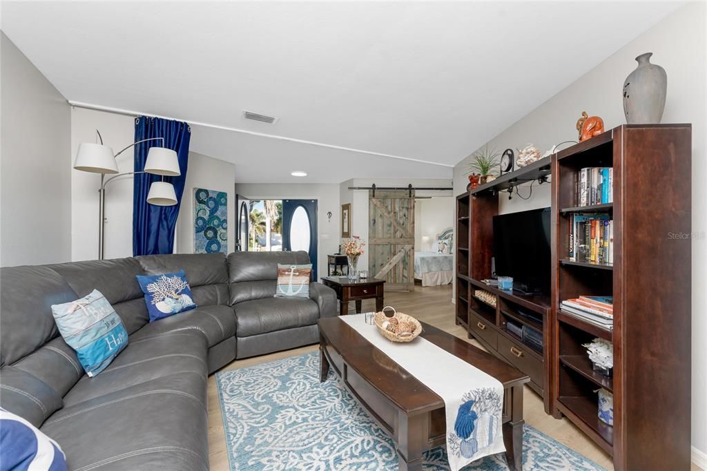 For Sale: $699,000 (3 beds, 2 baths, 2062 Square Feet)