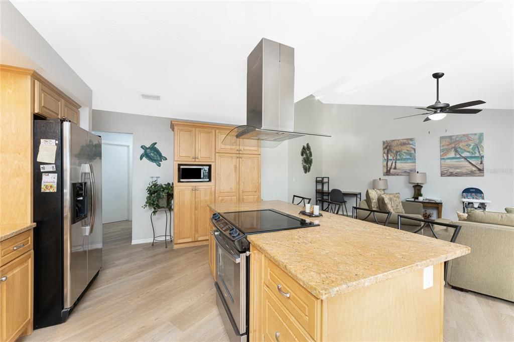 For Sale: $699,000 (3 beds, 2 baths, 2062 Square Feet)