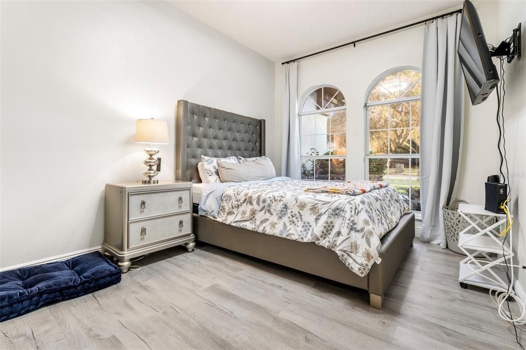 En Venta: $615,000 (4 camas, 2 baños, 2336 Pies cuadrados)