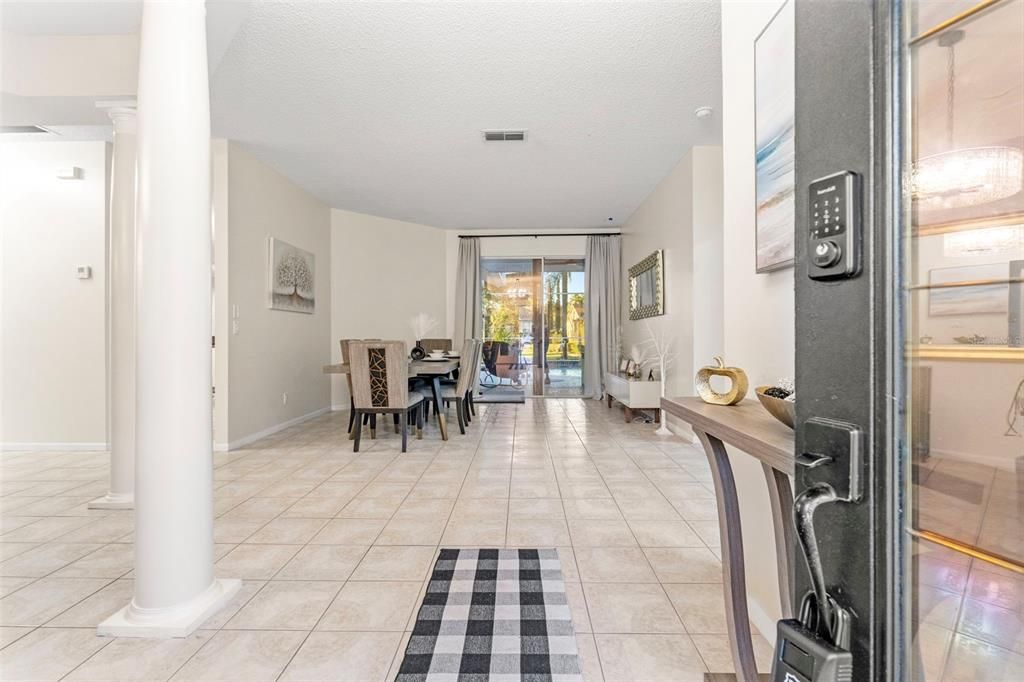 En Venta: $615,000 (4 camas, 2 baños, 2336 Pies cuadrados)