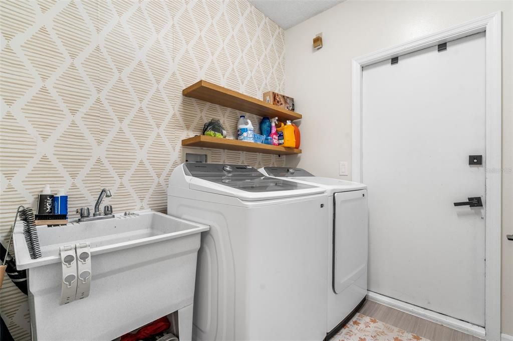 En Venta: $615,000 (4 camas, 2 baños, 2336 Pies cuadrados)