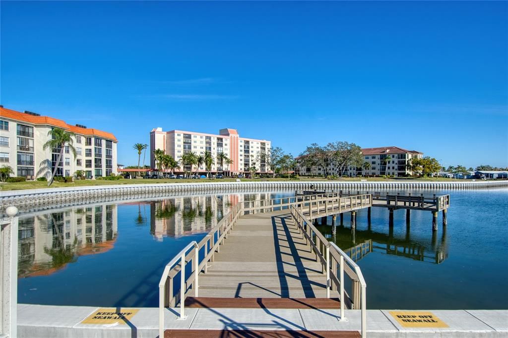 На продажу: $374,900 (2 спален, 2 ванн, 1267 Квадратных фут)