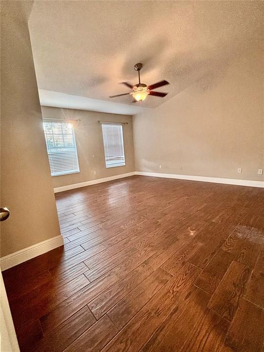 В аренду: $1,999 (2 спален, 1 ванн, 1250 Квадратных фут)