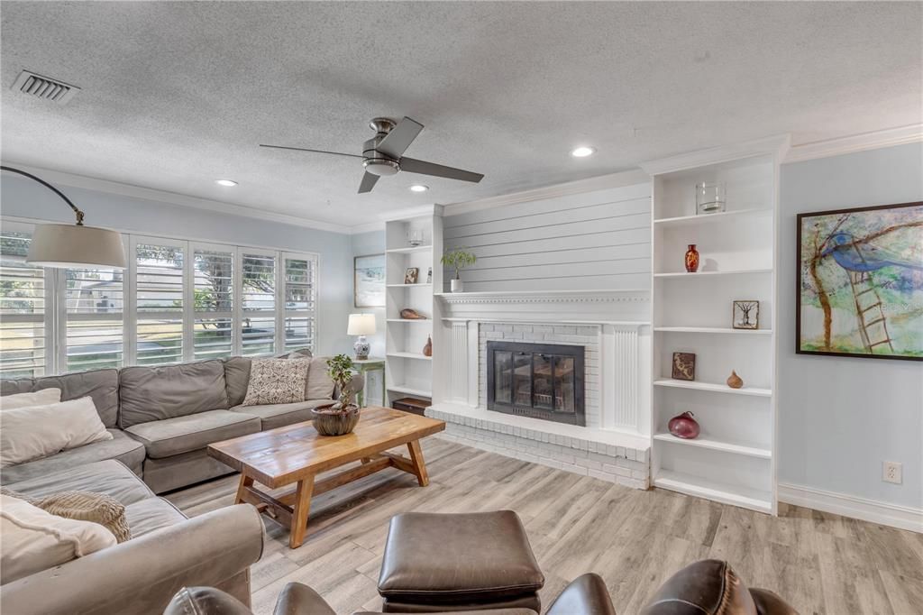 En Venta: $838,300 (3 camas, 2 baños, 1612 Pies cuadrados)