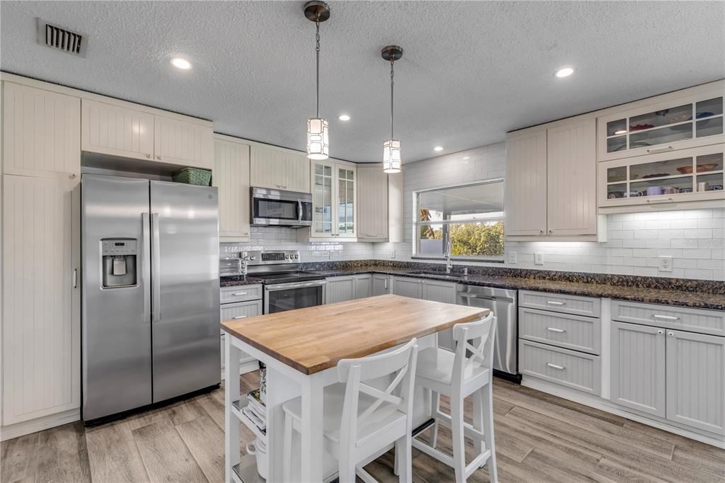 En Venta: $838,300 (3 camas, 2 baños, 1612 Pies cuadrados)