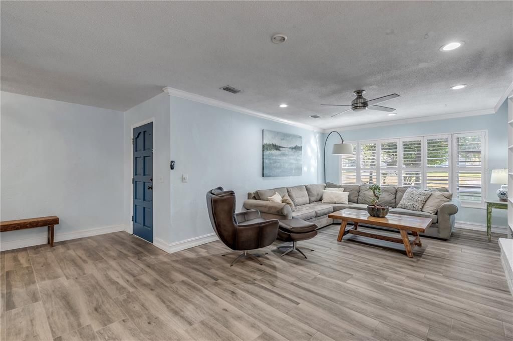 En Venta: $838,300 (3 camas, 2 baños, 1612 Pies cuadrados)