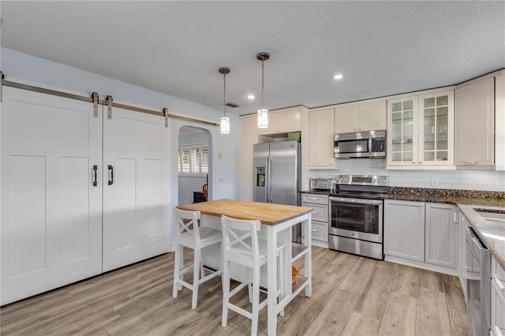 En Venta: $838,300 (3 camas, 2 baños, 1612 Pies cuadrados)