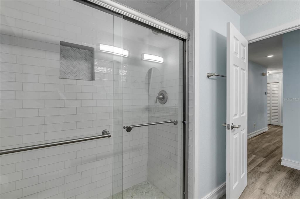 En Venta: $838,300 (3 camas, 2 baños, 1612 Pies cuadrados)