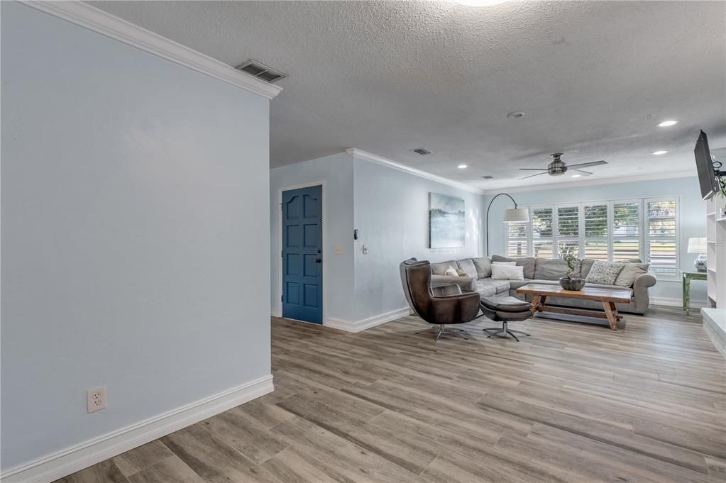 En Venta: $838,300 (3 camas, 2 baños, 1612 Pies cuadrados)