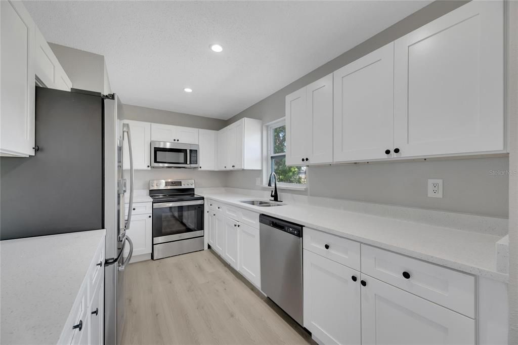 En Venta: $289,000 (2 camas, 2 baños, 880 Pies cuadrados)