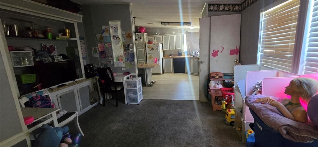 Active With Contract: $100,000 (3 beds, 2 baths, 1568 Square Feet)